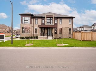 38 Van Wart St, Whitby, ON L1P0P8