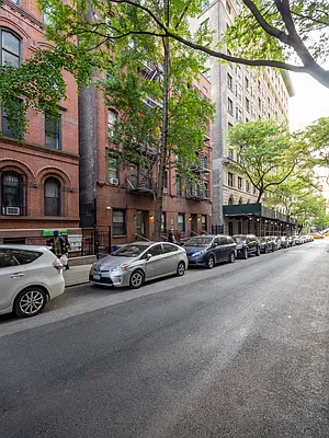 Rented by City Connections Realty | media 14