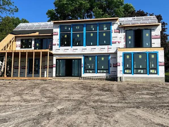 4937 Bartlett Blvd, Mound, MN 55364