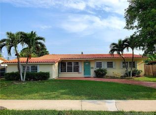 10461 SW 46th Ter, Miami, FL 33165