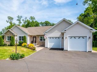 90 Court St, Cromwell, CT 06416