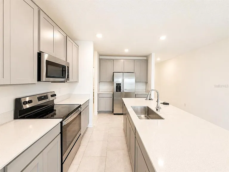 360 Loch Ct — Photo 5