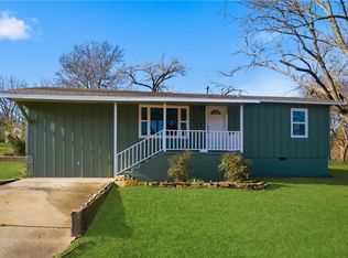 1126 S 2nd St, Stilwell, OK 74960