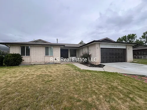 1572 E Hidden Valley Rd Photo 1