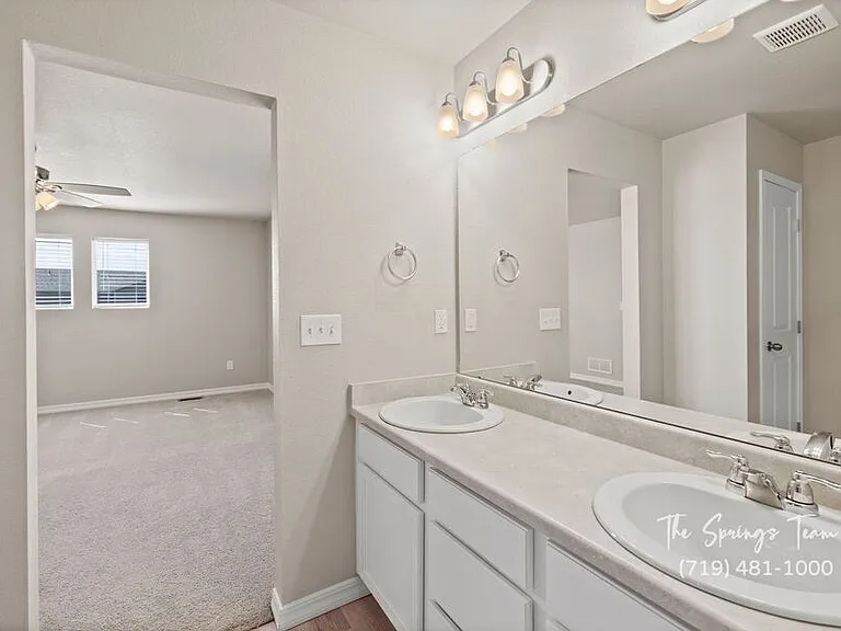 6093 Napa Dr — Photo 29