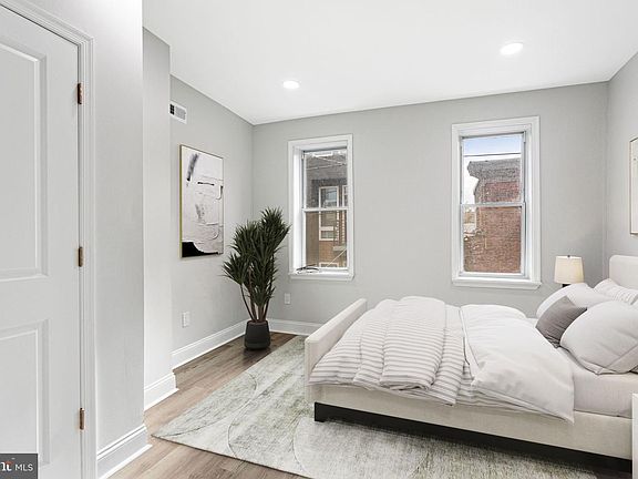 2nd image of 1847 Gerritt St