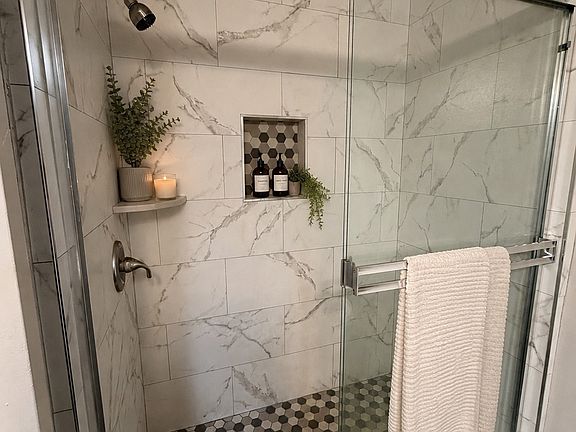 4th image of 7912 N Laurelglen Blvd #D