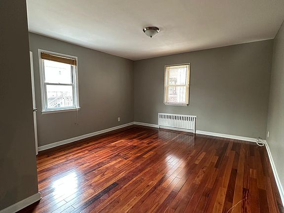 4th image of 198 Harrison Ave #2