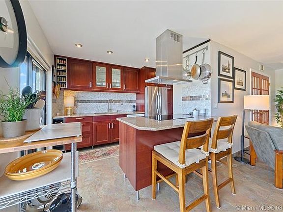 2nd image of 7626 Byron Ave #5