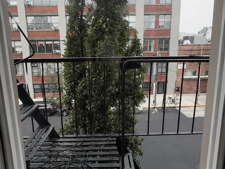 72 Greenpoint Ave #3A — Photo 12
