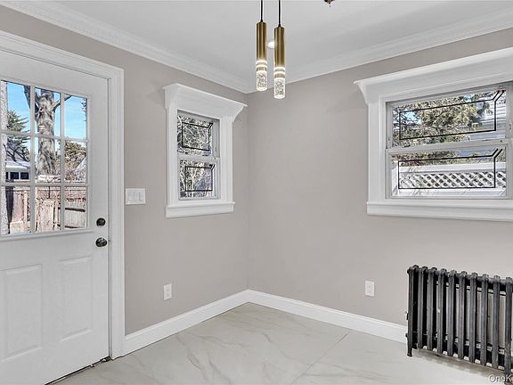 5th image of 154 California Avenue
