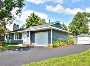 873 Cortland Dr, Apple Valley, MN 55124