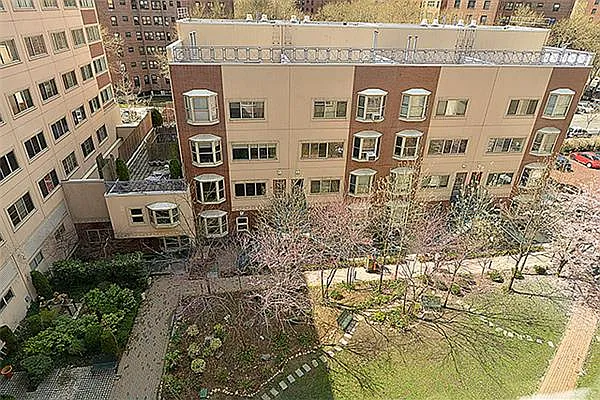 Sold by Upstairs Realty | media 9