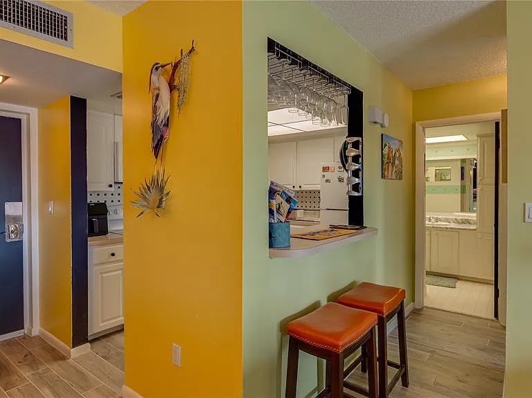 4900 Brittany Dr S #411 — Photo 10