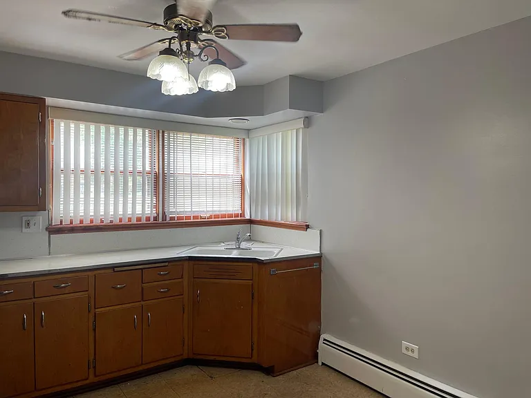 18416 Torrence Ave #2 — Photo 3
