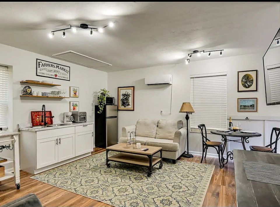 1st image of 318 13th St NW #1