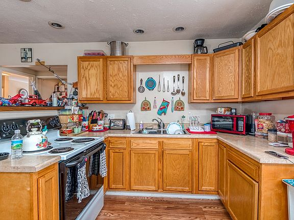 4th image of 418 Virginia Ave