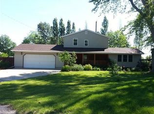 S8048 Maple Park Rd, Prairie Du Sac, WI 53578
