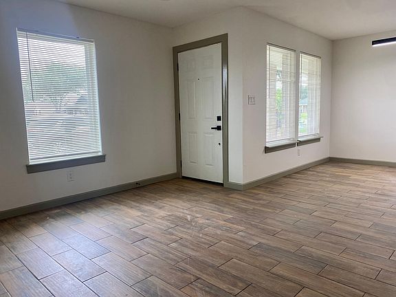 2nd image of 8419 N 22nd Ln