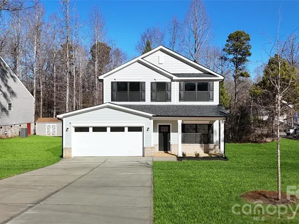 443 Dawn Cir, Charlotte, NC 28213