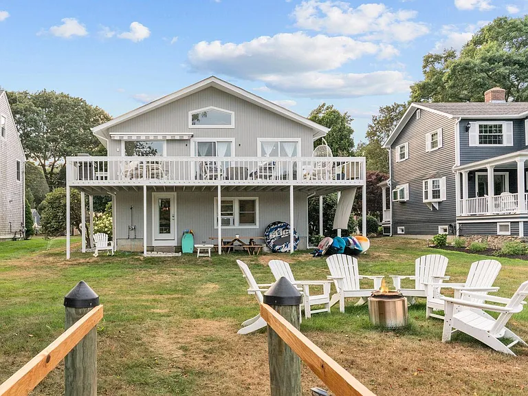 93 Riverside Dr — Photo 3