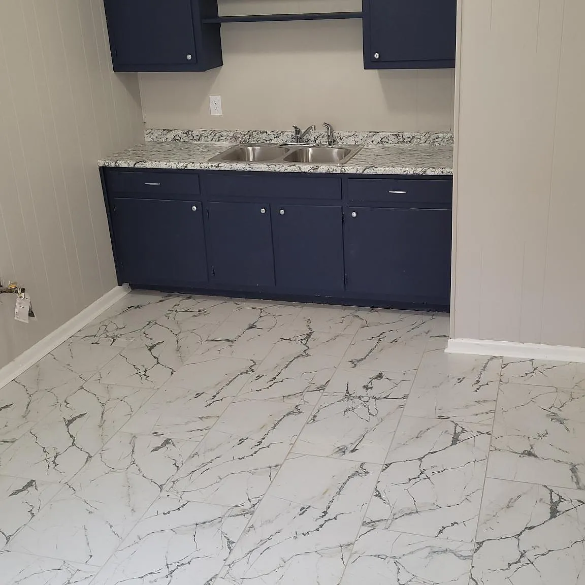 3 bed, 900 sqft, $950 — Photo 3
