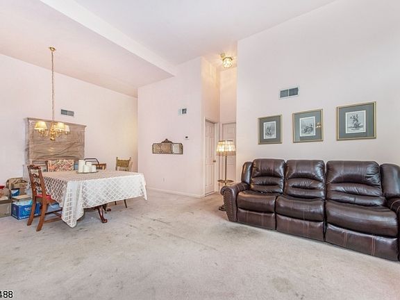 5th image of 32 Smith Ave APT 1H
