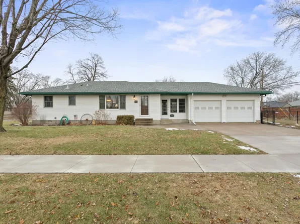 4008 71st Ave N, Brooklyn Center, MN 55429