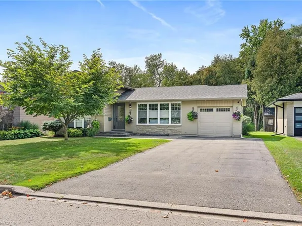 132 Elmore Dr, Halton Hills, ON L7J 1T2