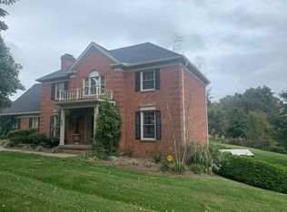 2010 Spring Farms Dr, Floyds Knobs, IN 47119