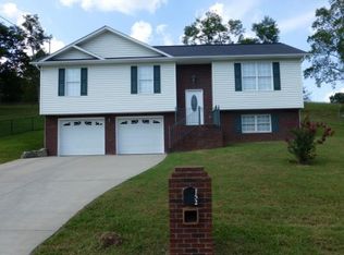 152 Hunters Run Ln, Mount Carmel, TN 37645