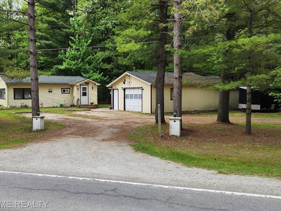 1st image of 3820 Abbottsford Rd