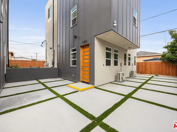 11253 Hatteras St, North Hollywood, CA 91601