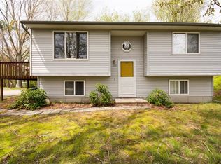 1080 Boston Neck Rd, Narragansett, RI 02882
