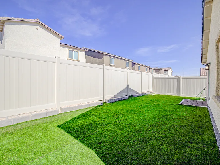 1586 Oro Grande Dr — Photo 33