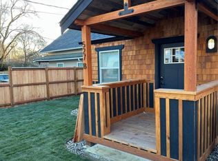 527 N Barker St #B, Mount Vernon, WA 98273