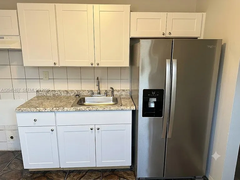 820 NW 4th Ave — Photo 5