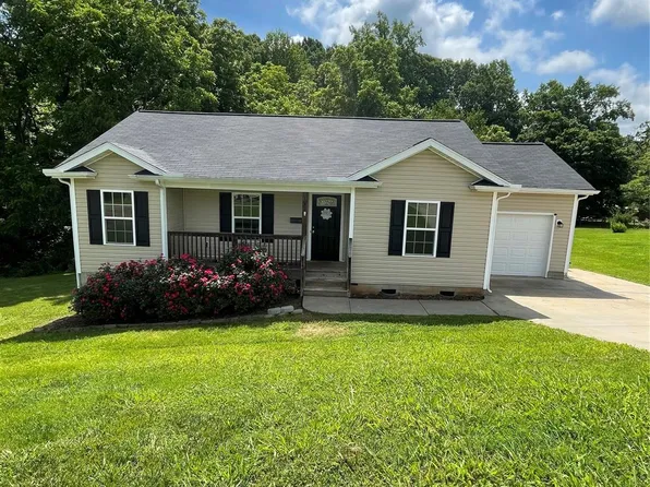 105 N 6th Ave, Maiden, NC 28650