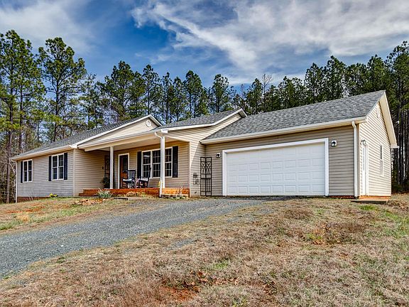 3rd image of 2518 Reedy Spring Rd