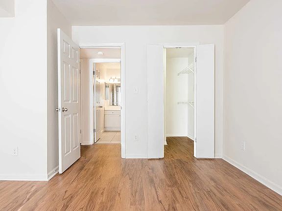 3rd image of 171 Centre St #1704
