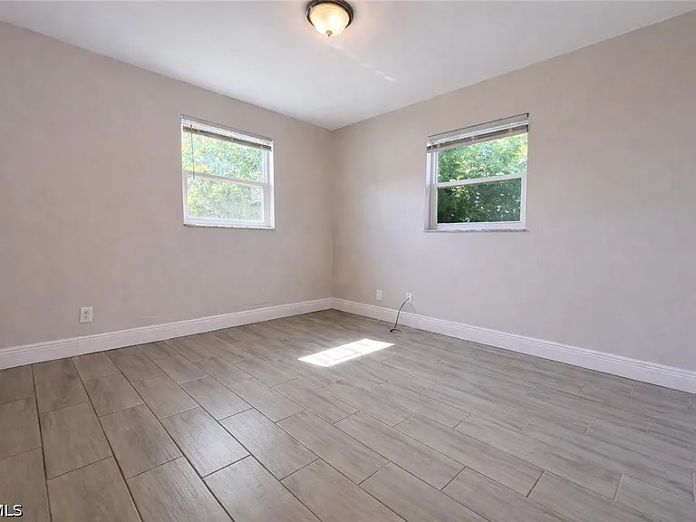 5451 11th Ave — Photo 5