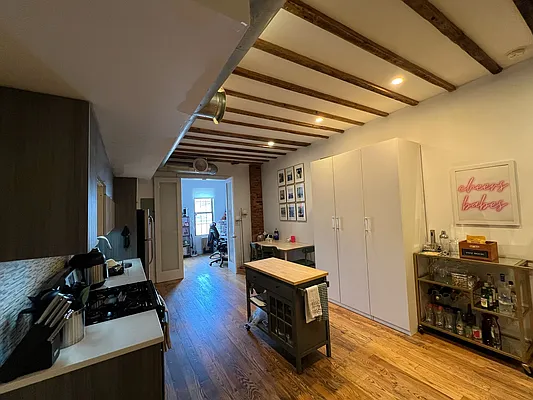 Rented by TorsX Inc | media 4