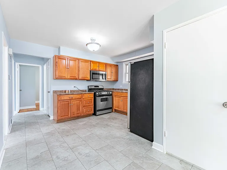 4507 S Leamington Ave — Photo 8
