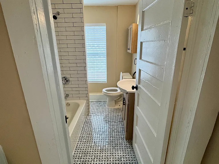 2020 Linden Ave — Photo 29