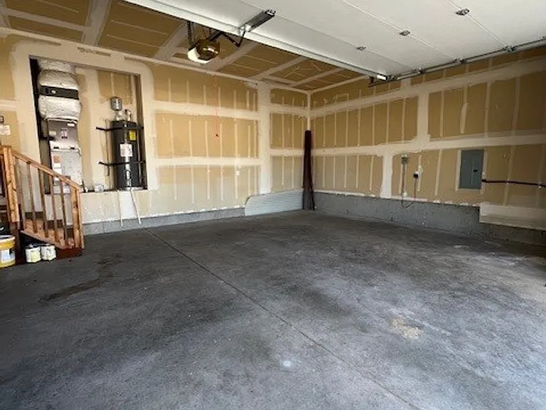 7704 W Washington Ave — Photo 16