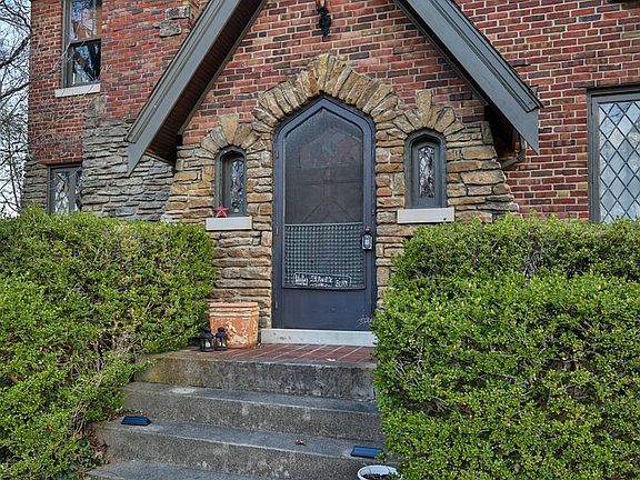 3rd image of 2750 Powell Dr