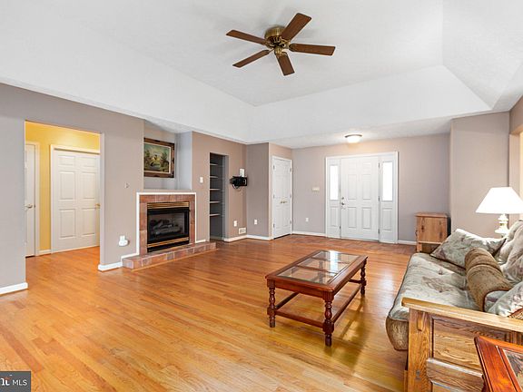 4th image of 5901 Red Fox Dr