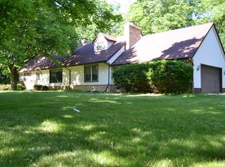 1940 N 166th St, Brookfield, WI 53005