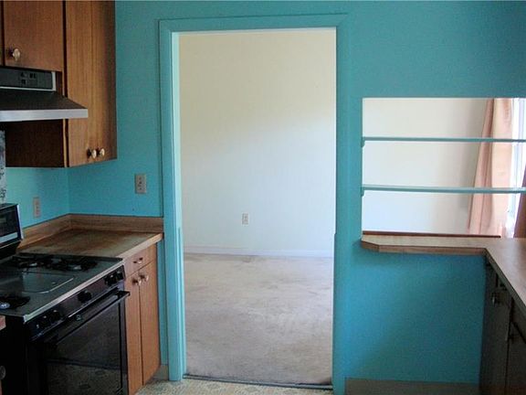 5th image of 1234 Lewis Ave