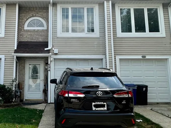 424 Wilcox St, Staten Island, NY 10303
